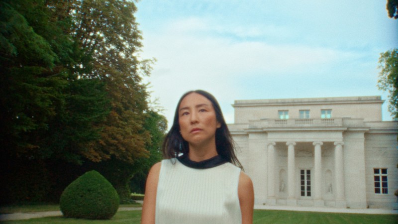 greta_lee__ladydior_v20-logo_16-9.00_00_15_06.still008