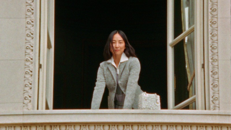 greta_lee__ladydior_v20-logo_16-9.00_00_33_07.still017