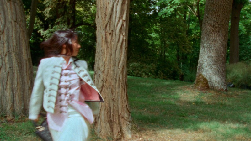 greta_lee__ladydior_v20-logo_16-9.00_00_24_06.still012