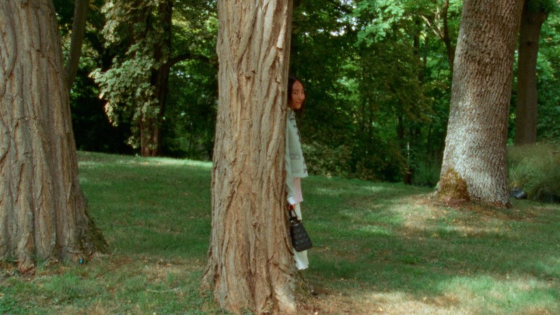 greta_lee__ladydior_v20-logo_16-9.00_00_20_20.still011