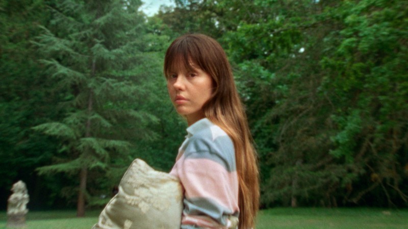 mia_goth__ladydior_v16-logo_16-9.00_00_03_13.still004