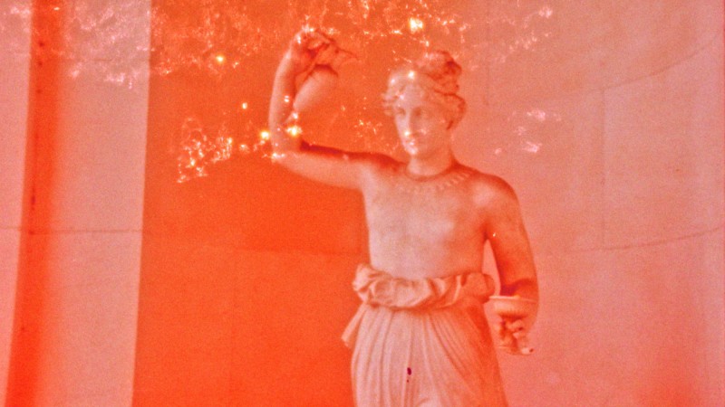 mikey_madison__ladydior_v21-logo_16-9.00_00_28_03.still016