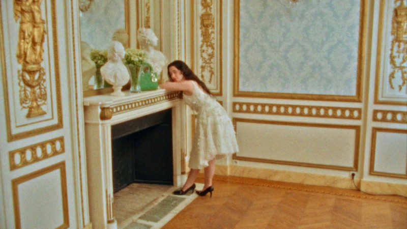 mikey_madison__ladydior_v21-logo_16-9.00_00_37_20.still021